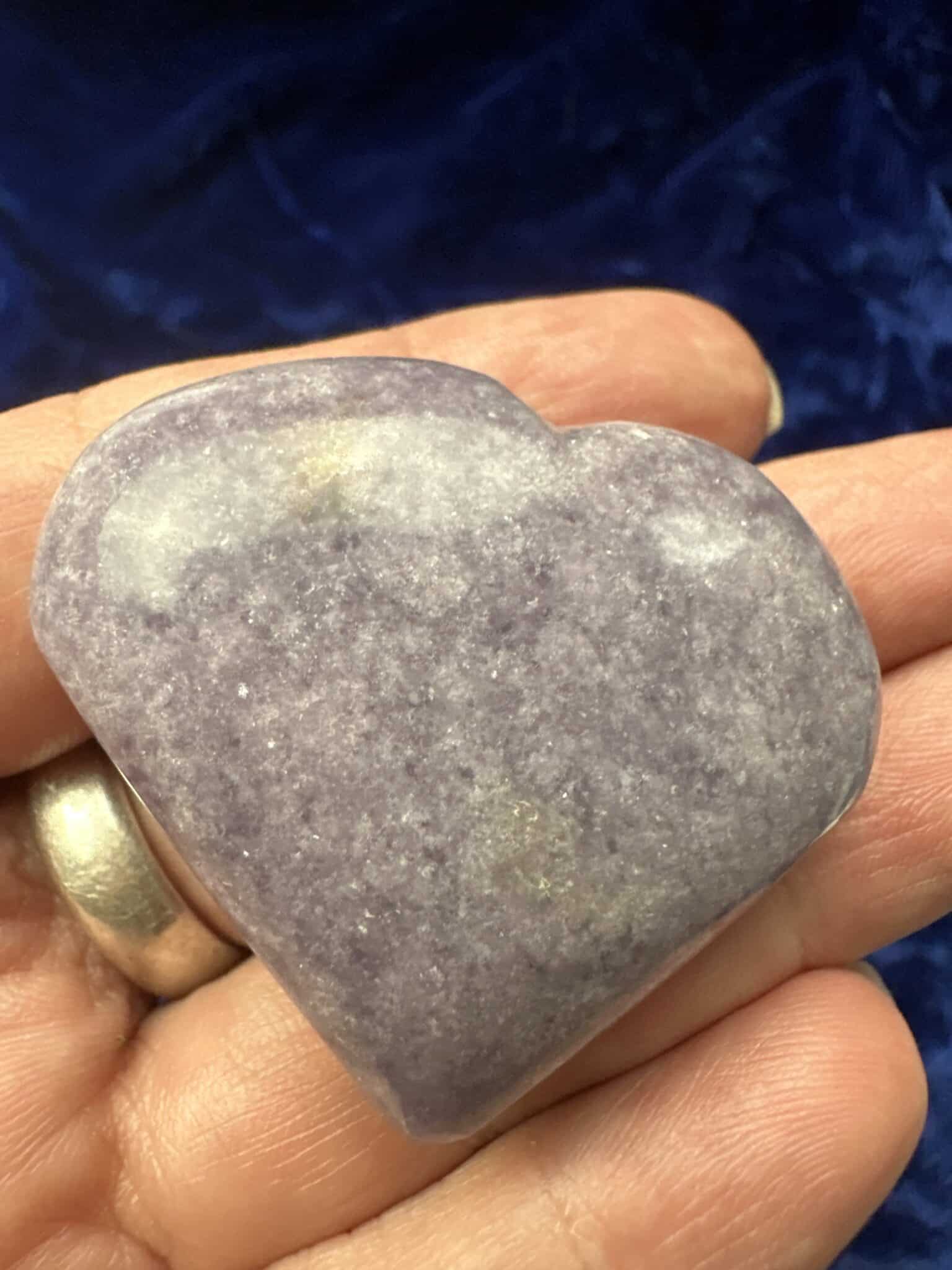Lepidolite Heart 02